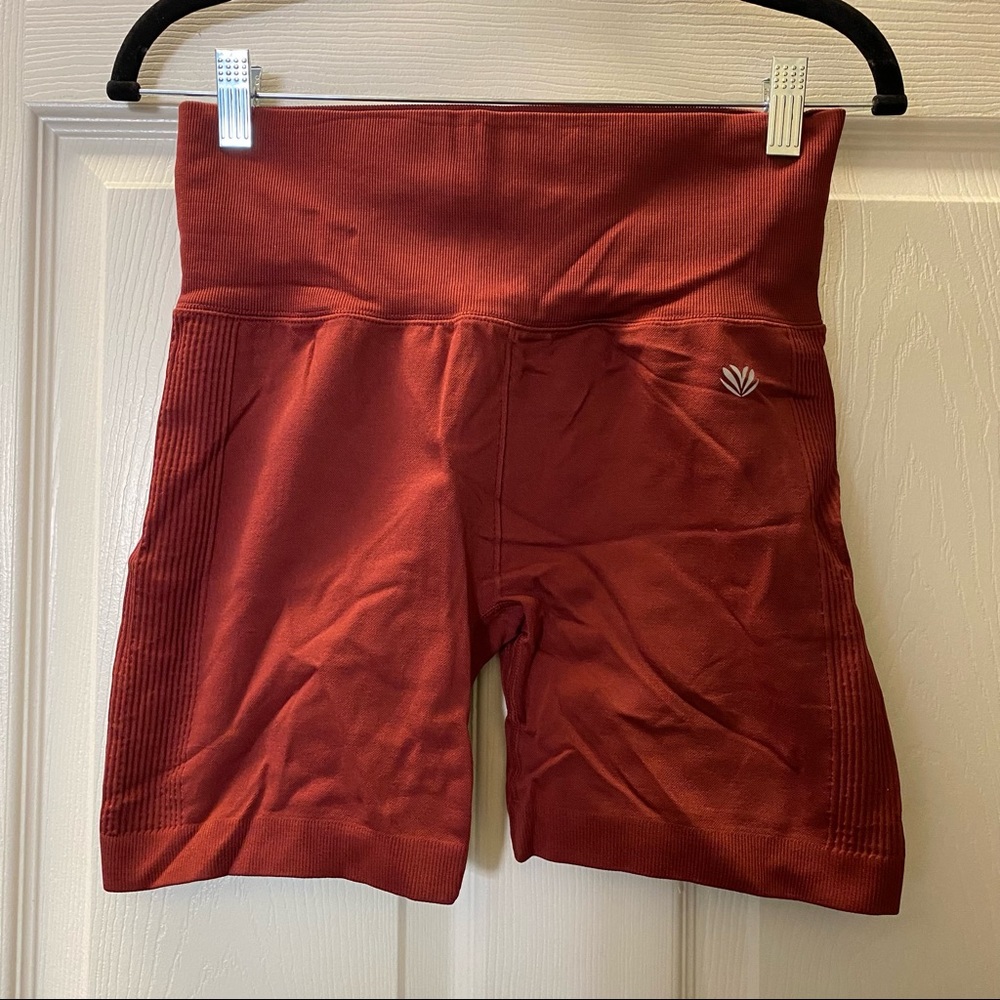 High rise biker shorts